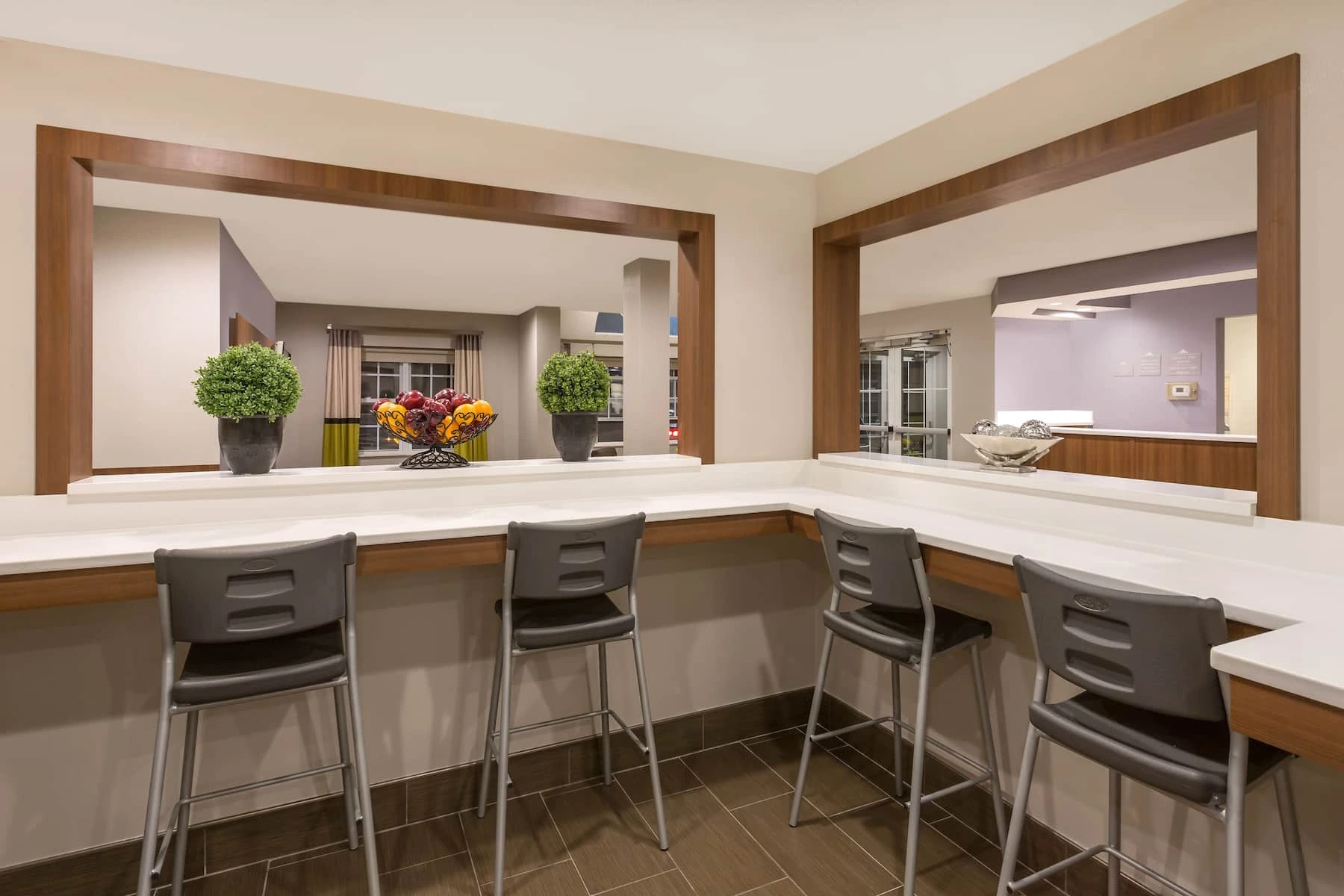 Hotel Lobby - Microtel Inn & Suites by Wyndham Richmond Airport